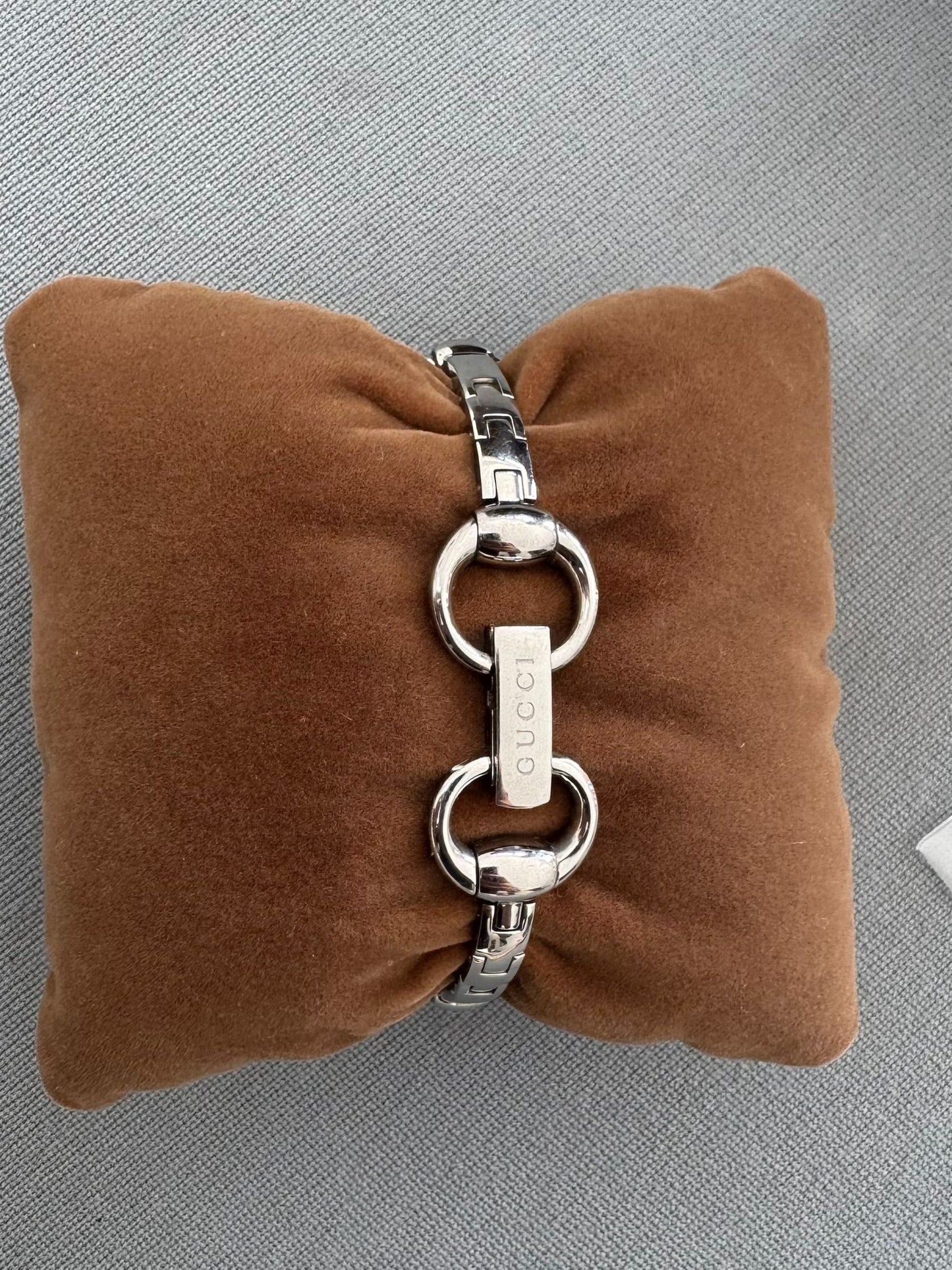 Gucci Women's Quartz Watch Signoria Horse-Bit Blue Mother Of Pearl Face - Silver - 116.5 - Boxed