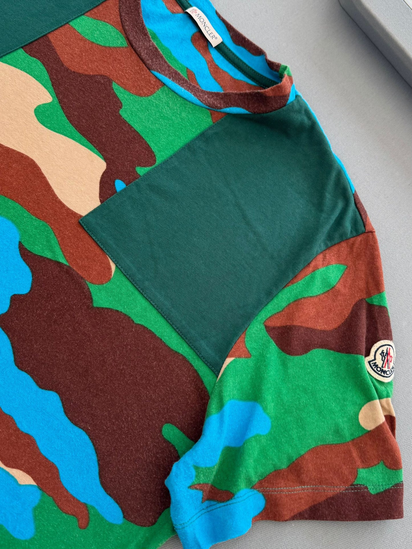 Moncler Camo T-Shirt - XL (24” PTP)