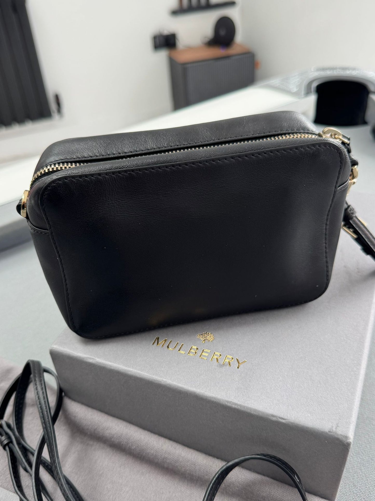 Mulberry Blossom Pochette with Strap in Black Calf Nappa