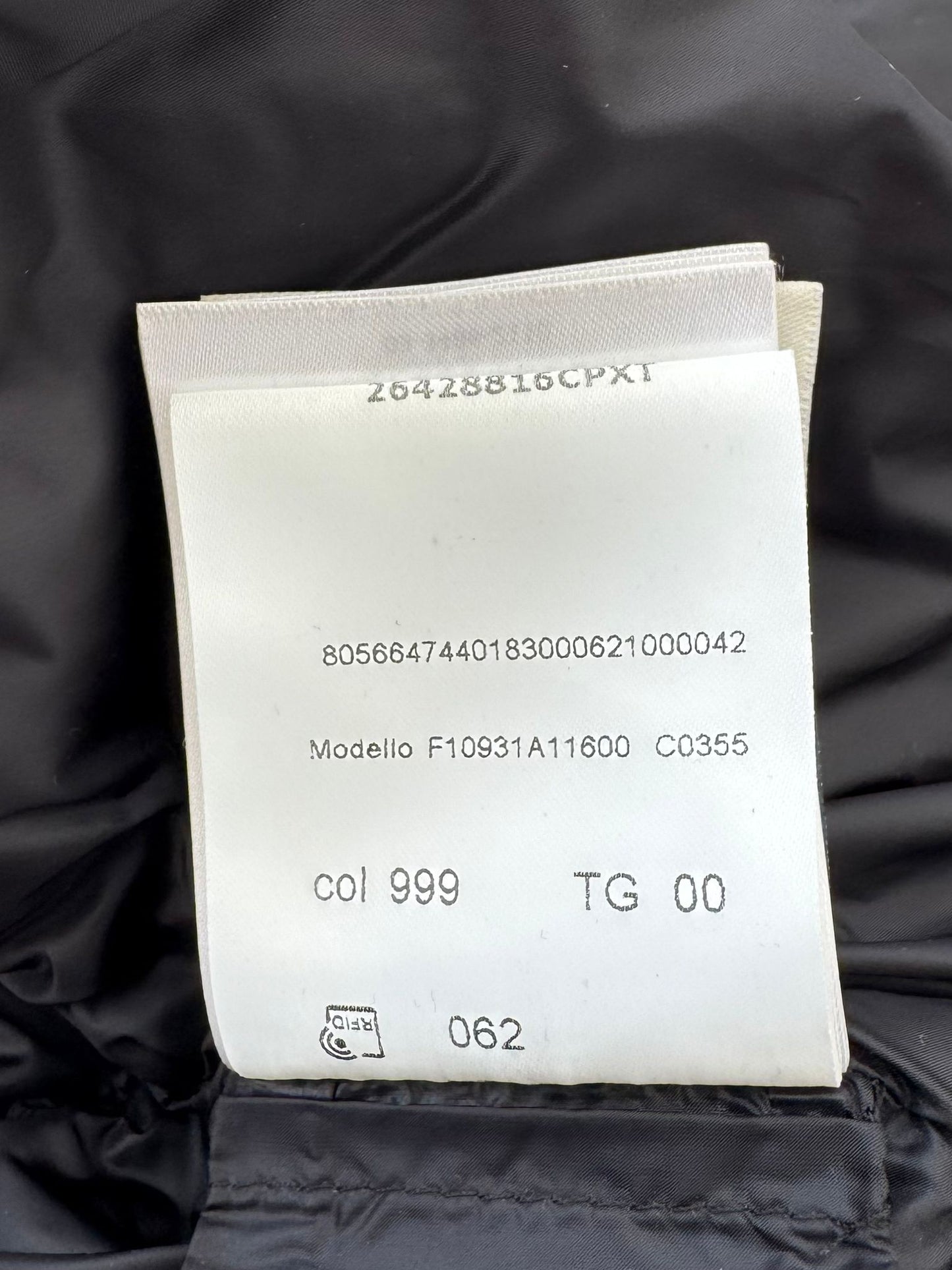 Moncler Abricot Down Black Bomber Jacket - Size 00 (UK8) 18.5''PTP