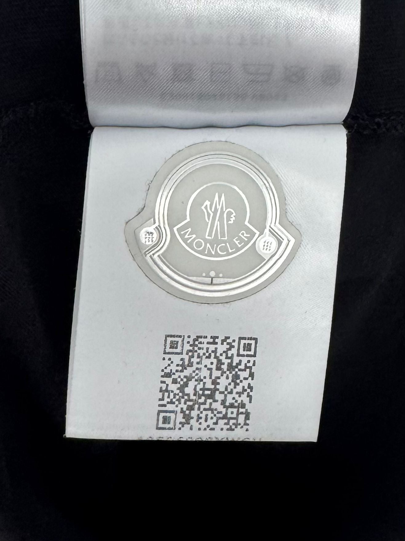 Moncler Black Logo Print TShirt - Size XL (22''PTP)