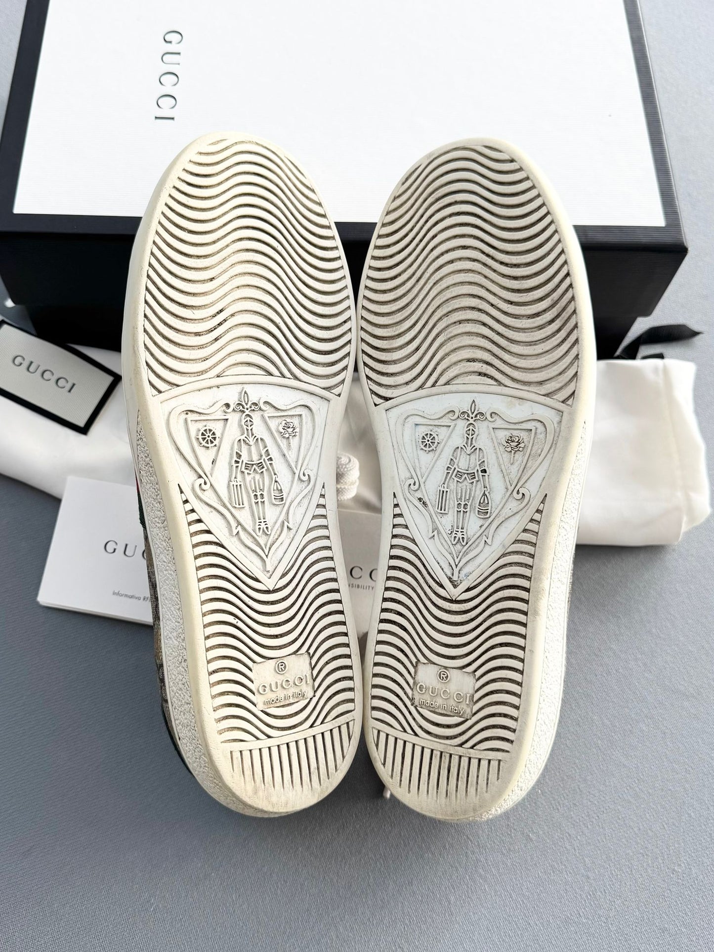 Gucci GG Bee Supreme Aces - UK6 (EU39)