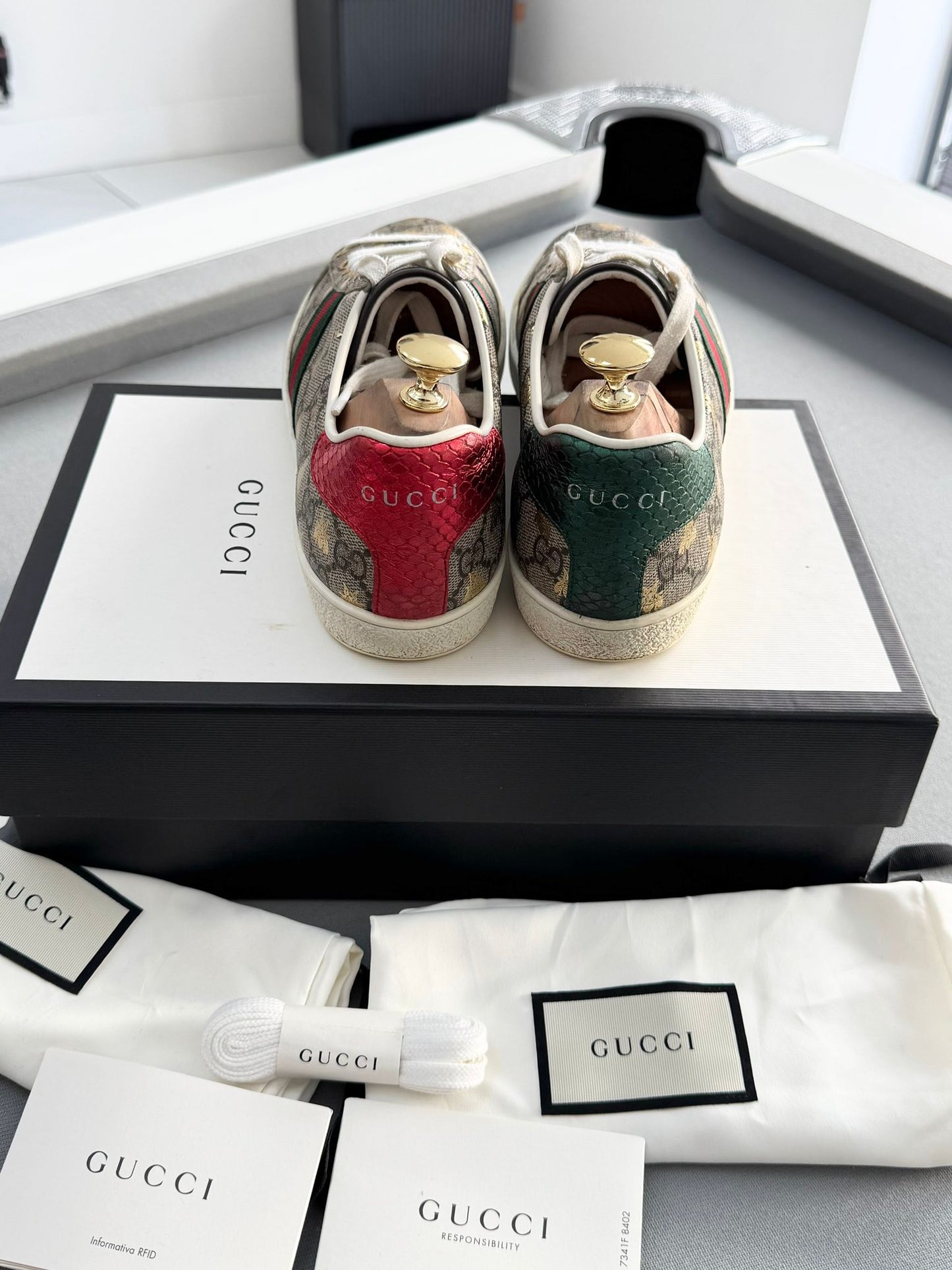 Gucci GG Bee Supreme Aces - UK6 (EU39)