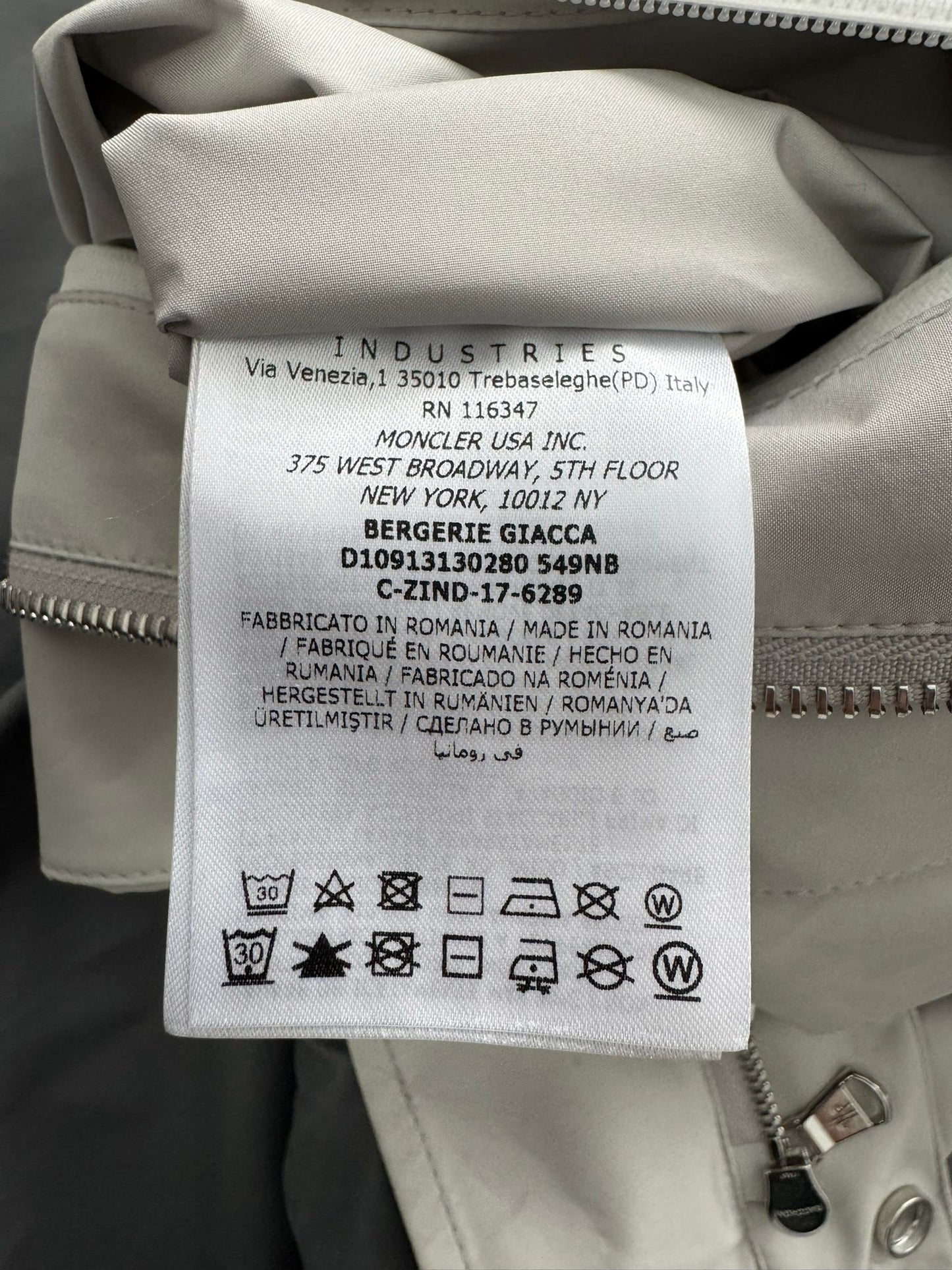 Moncler Light Grey Bergerie Jacket - Size 3 (23''ptp)