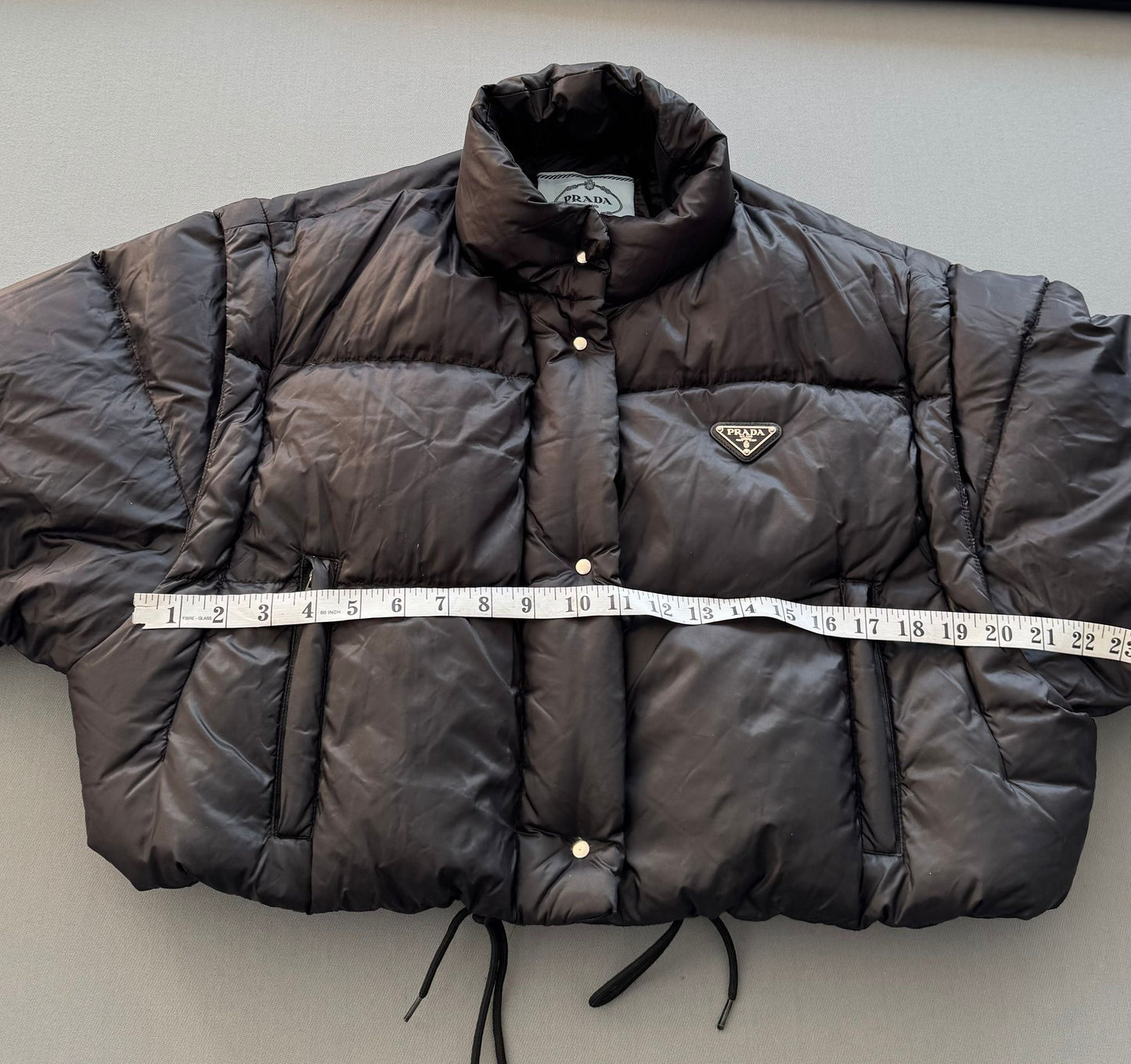 Prada Cira Cropped Puffer Jacket With Detachable Sleeves - Size UK 10-12