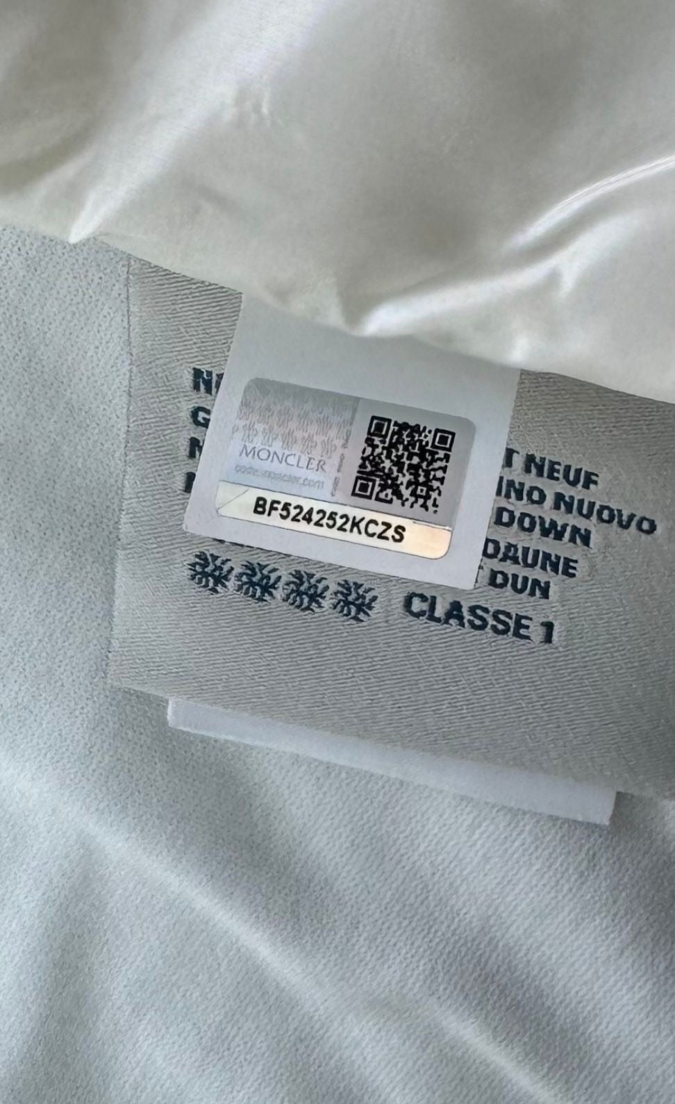 Moncler Blue Miroir Jacket - Size 4 (24” ptp)