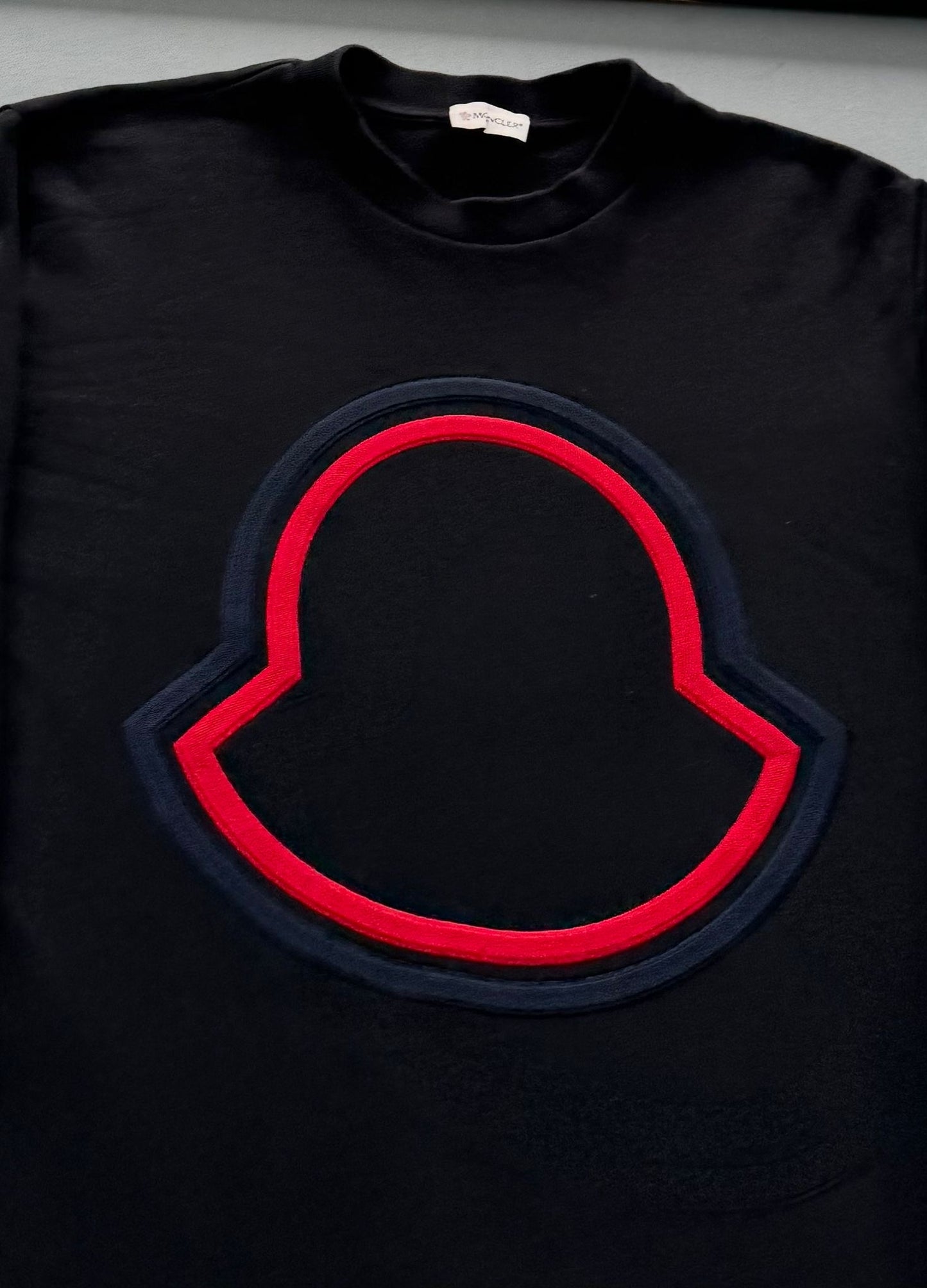 Moncler Maglia Bell Logo Black Sweater - Size: XL (24''PTP)