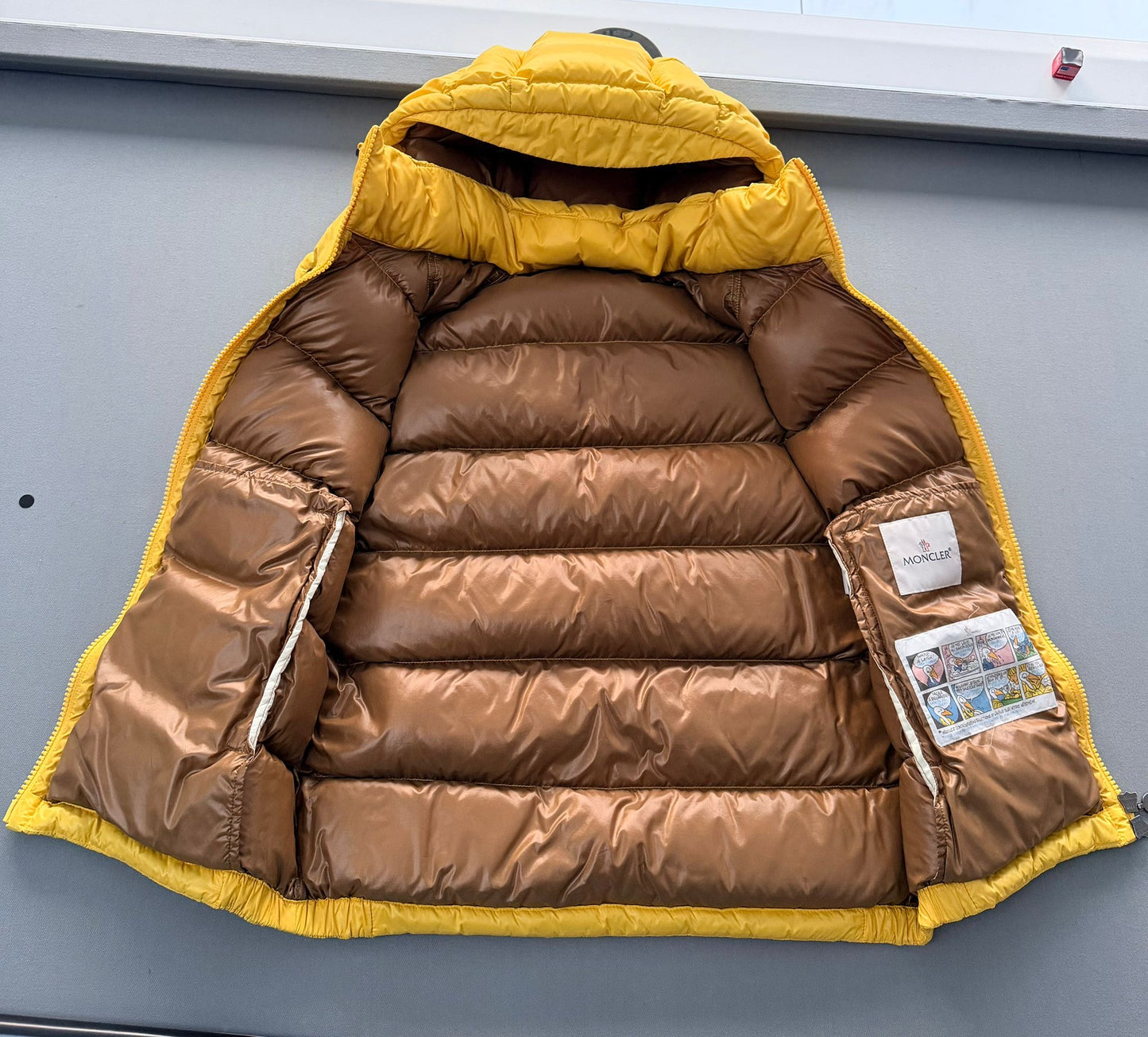 Moncler Bormes Hooded Down Gilet – Yellow