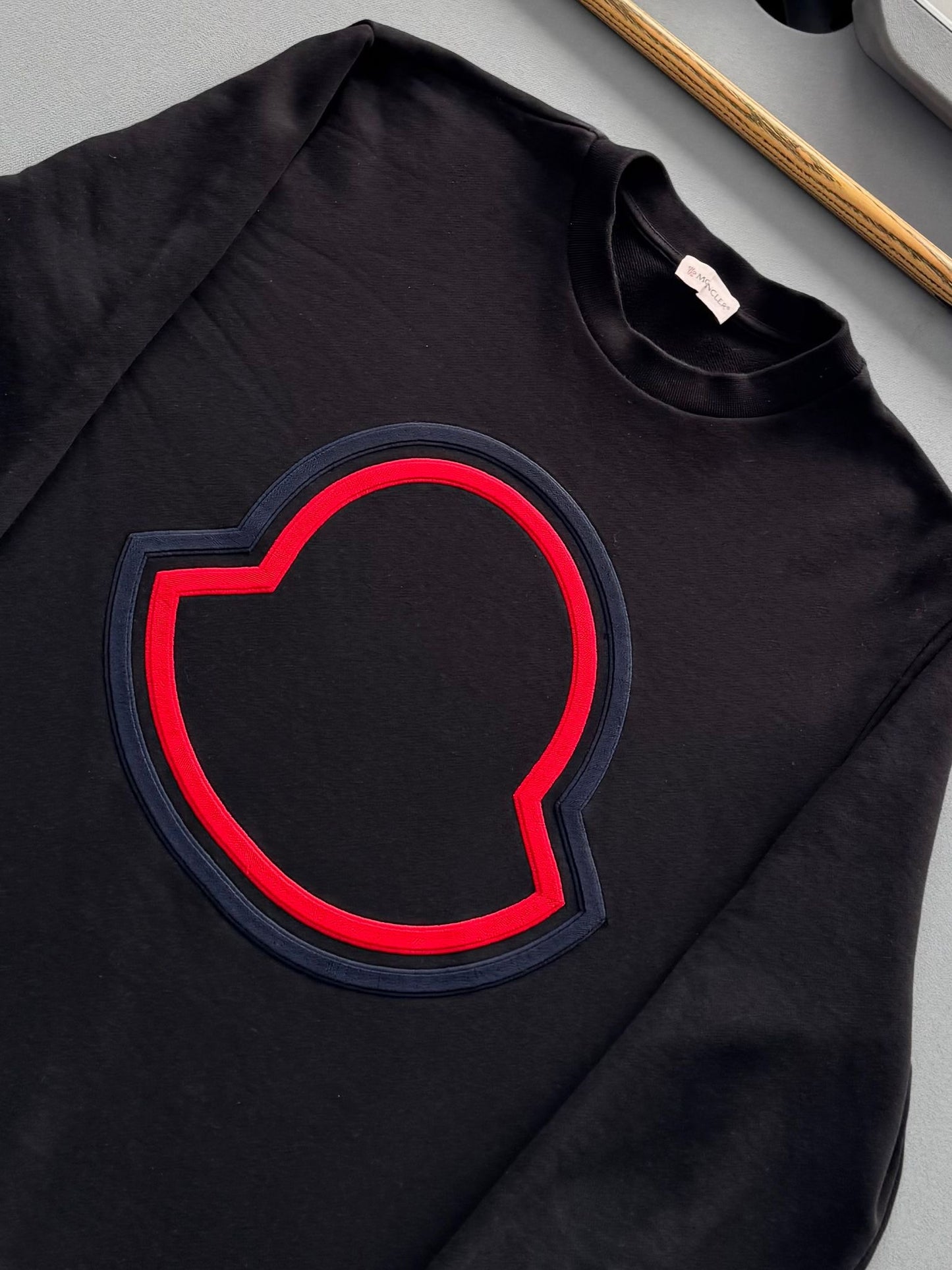 Moncler Maglia Bell Logo Black Sweater - Size: XL (24''PTP)