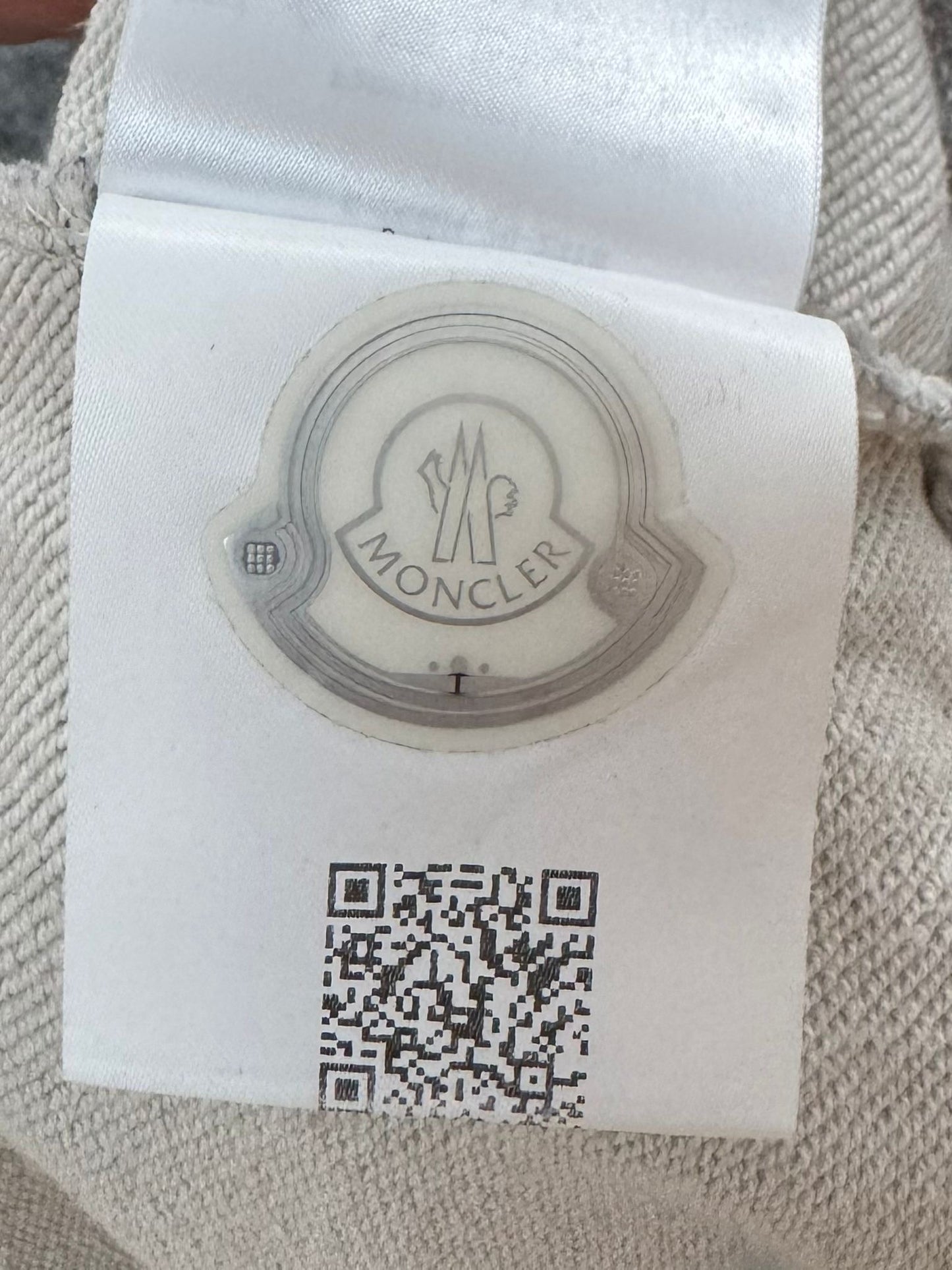 Moncler Grey Mountain Graphic Sweatshirt - XL - 23.5'' PTP