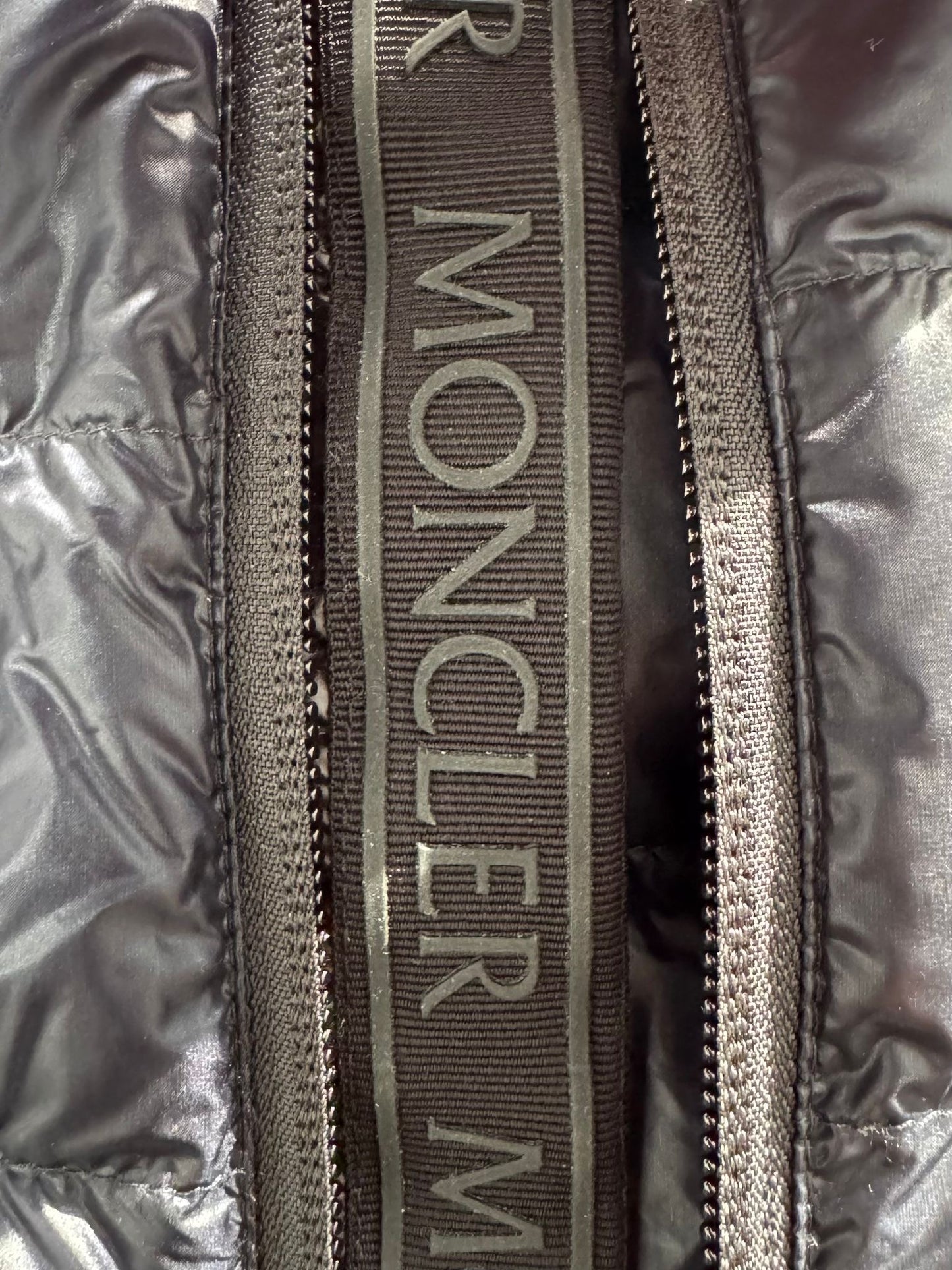 Moncler Navy Ortac Gilet - Size 4 (23.5''ptp)