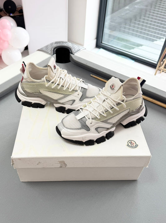 Moncler White & Grey Trevor Trainers - Size: 6 (EU39)