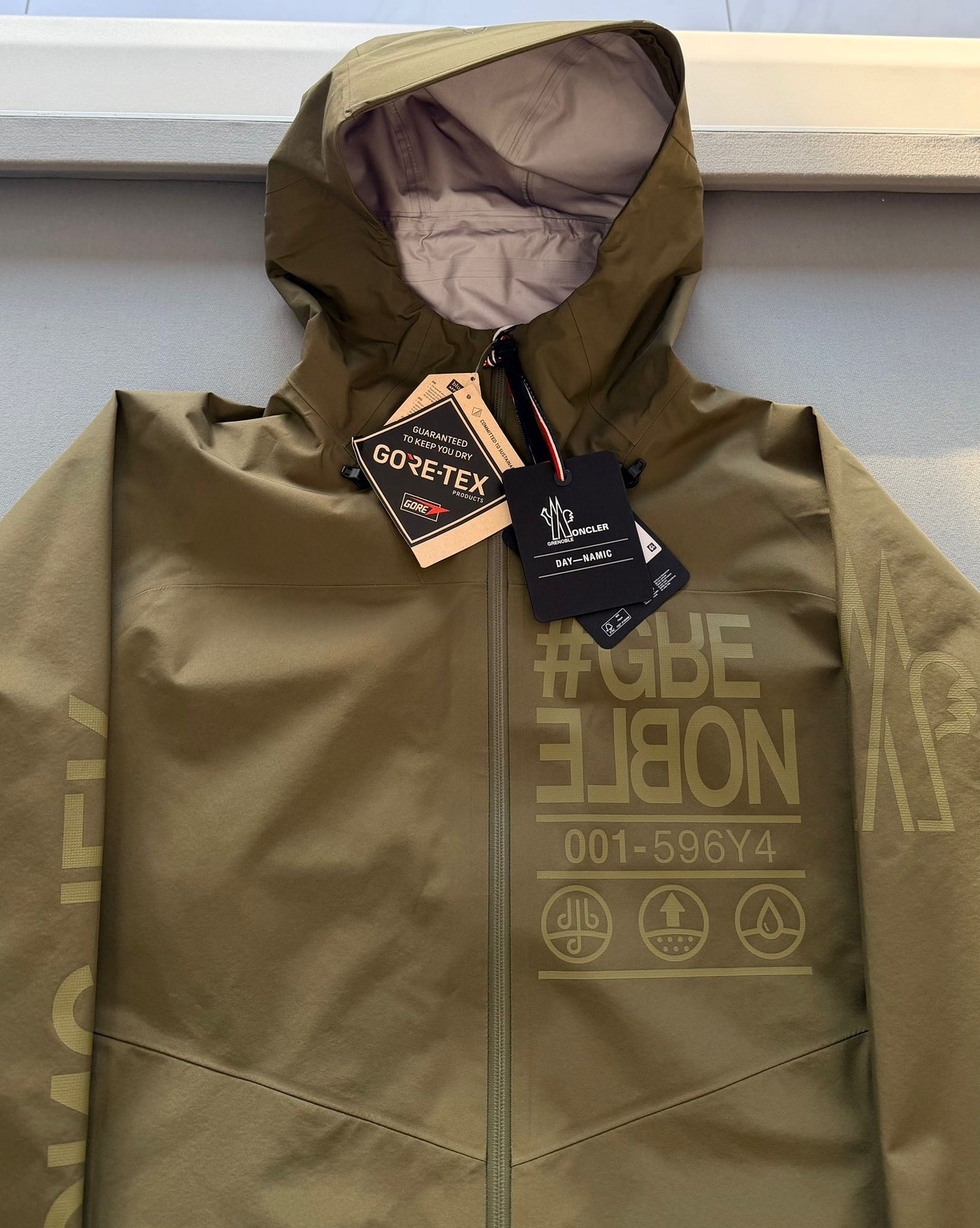 Moncler Fel Grenoble Gortex Khaki Jacket - Size: 3 (26'' ptp)