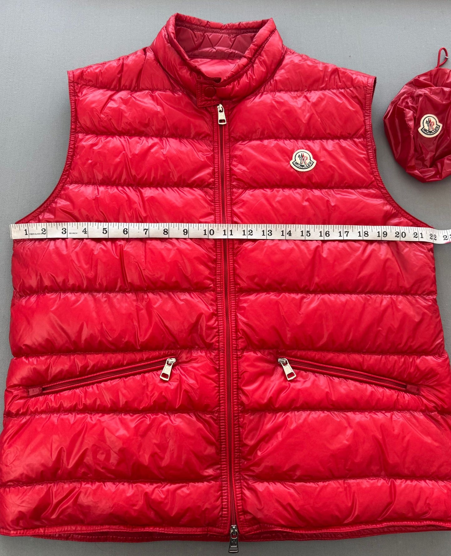 Moncler Red Gui Down Gilet - Size 4 - 22” PTP - Large
