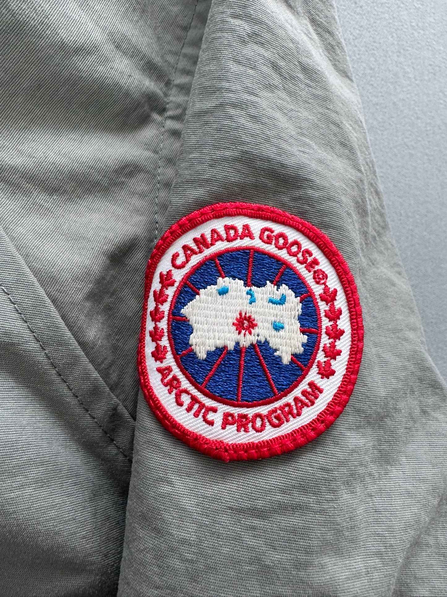 Canada Goose Redstone Grey Jacket - Medium (22''ptp)