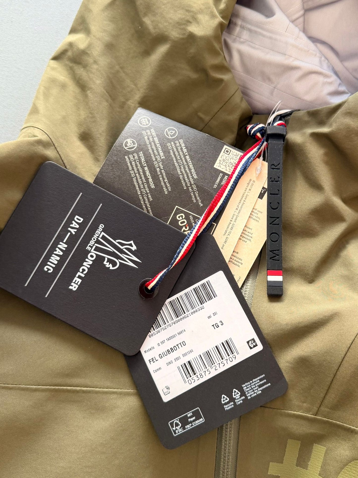 Moncler Fel Grenoble Gortex Khaki Jacket - Size: 3 (26'' ptp)