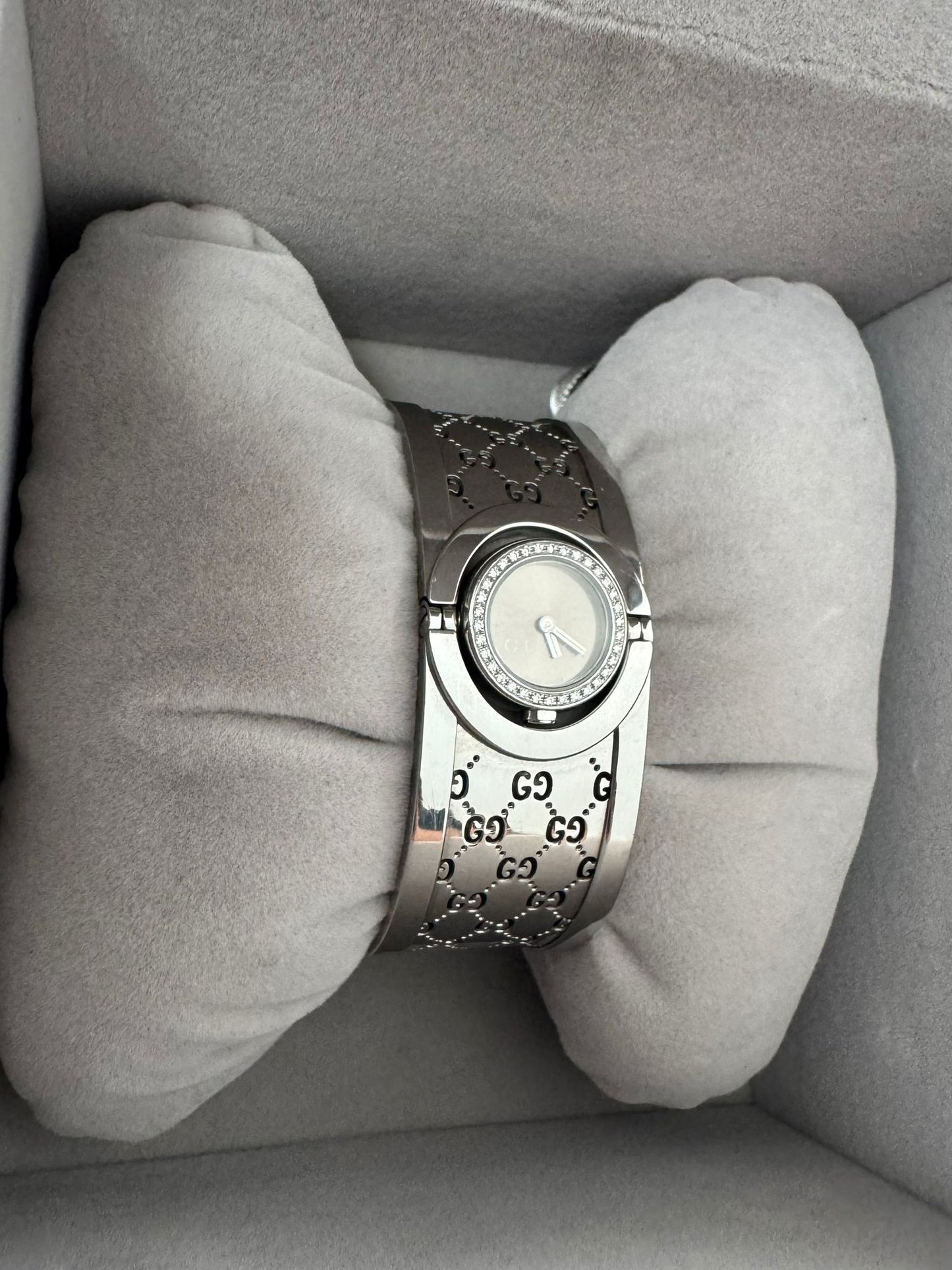 Gucci Diamond Bangle GG Women's Quartz Watch - Boxed