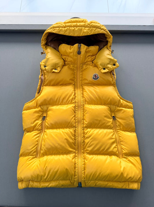 Moncler Bormes Hooded Down Gilet – Yellow