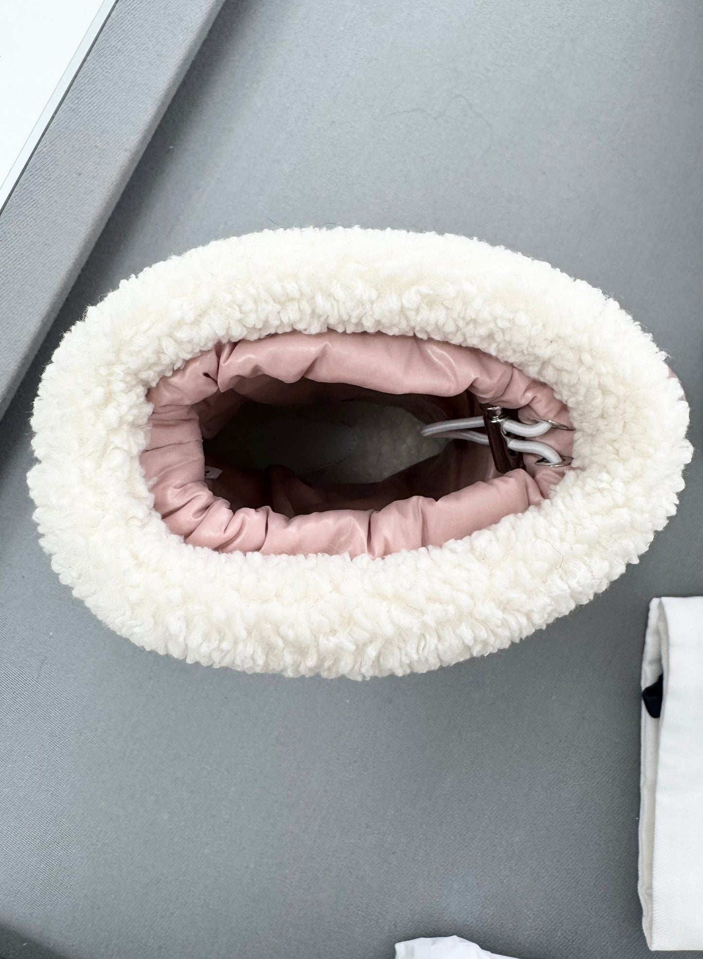 Moncler Gaia Pink Pocket Snow Boots - Size: UK13 (EU32)