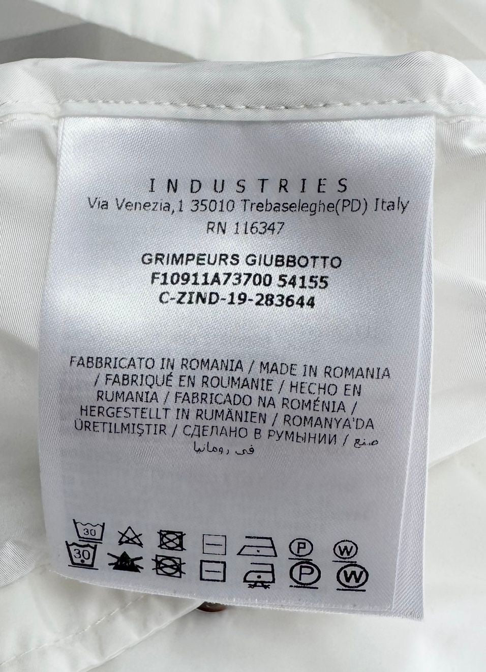 Moncler White Nylon Hooded Grimpeurs Jacket - Size 5 (XL)(24'' PTP)