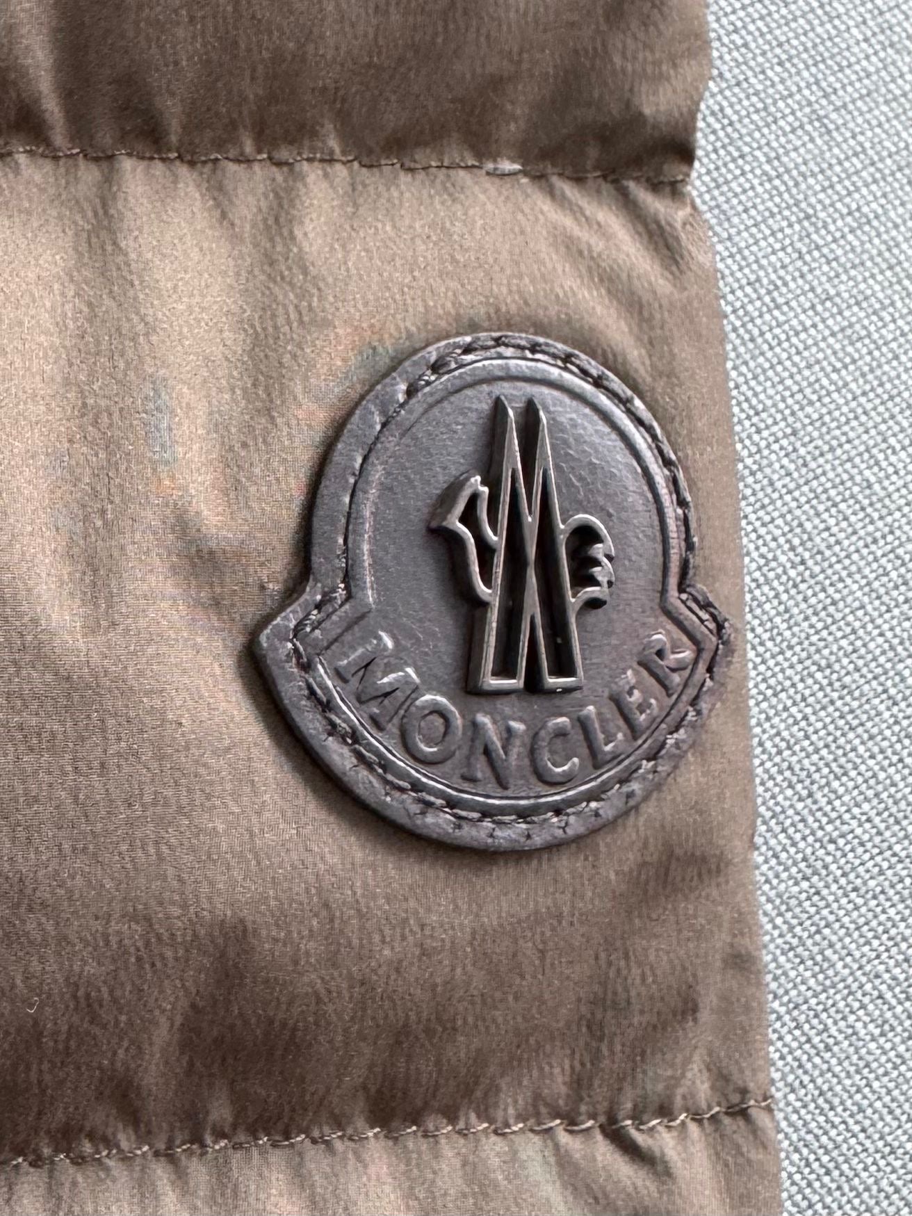 Moncler Laberon Down Jacket - Khaki - Size 3 (22''ptp)