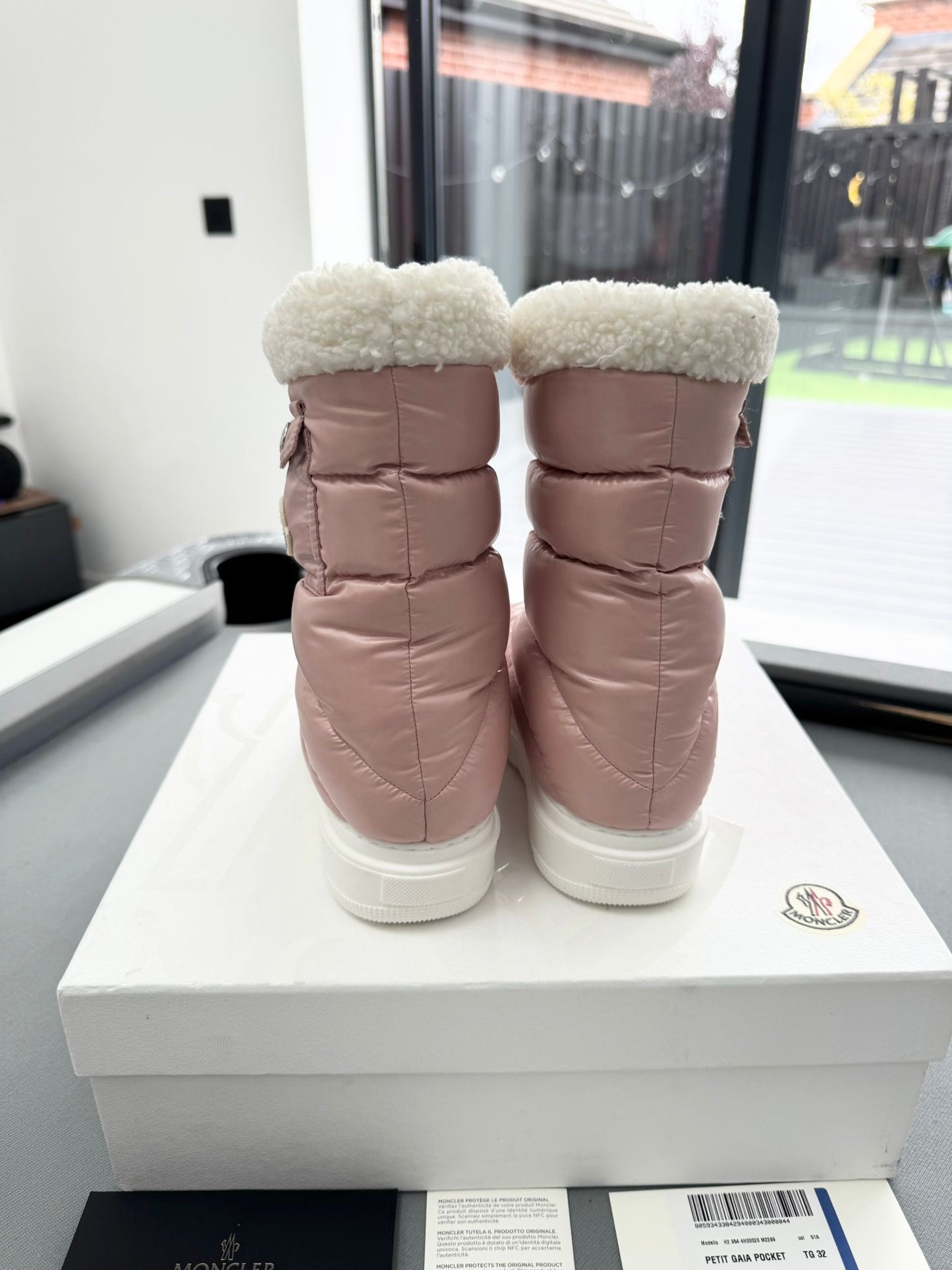 Moncler Gaia Pink Pocket Snow Boots - Size: UK13 (EU32)