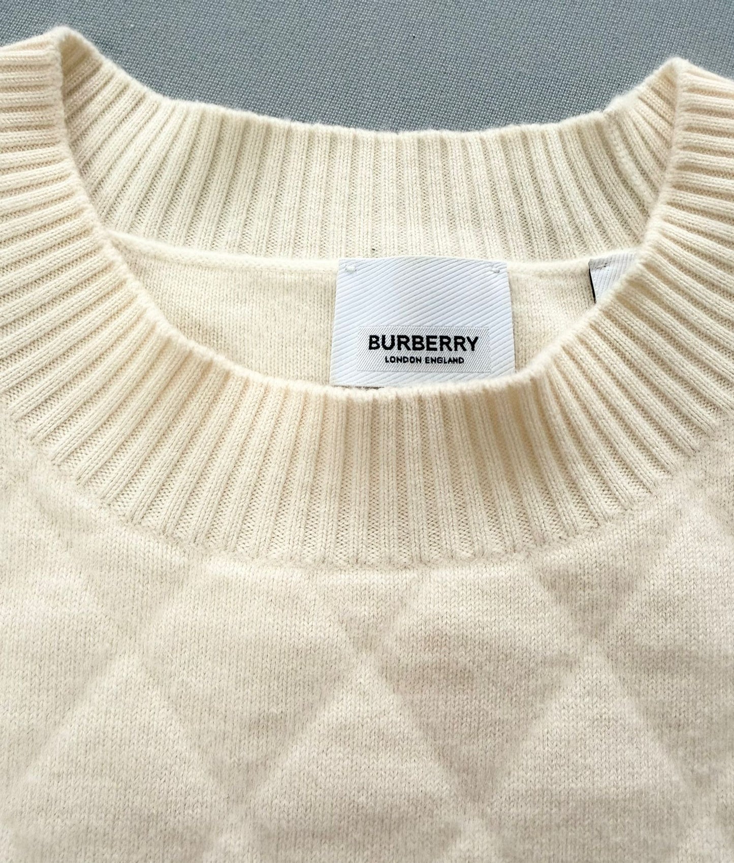 Burberry Diamond Quilted Wool Knit Sweater – Cream (Size L, UK10–12)