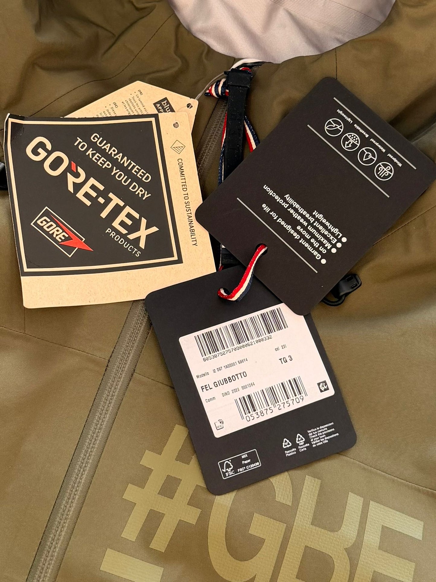 Moncler Fel Grenoble Gortex Khaki Jacket - Size: 3 (26'' ptp)