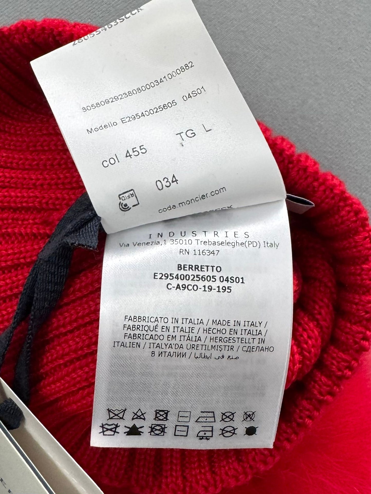 Moncler Red Ribbed Knitted Wool Pink Pom Pom Beanie