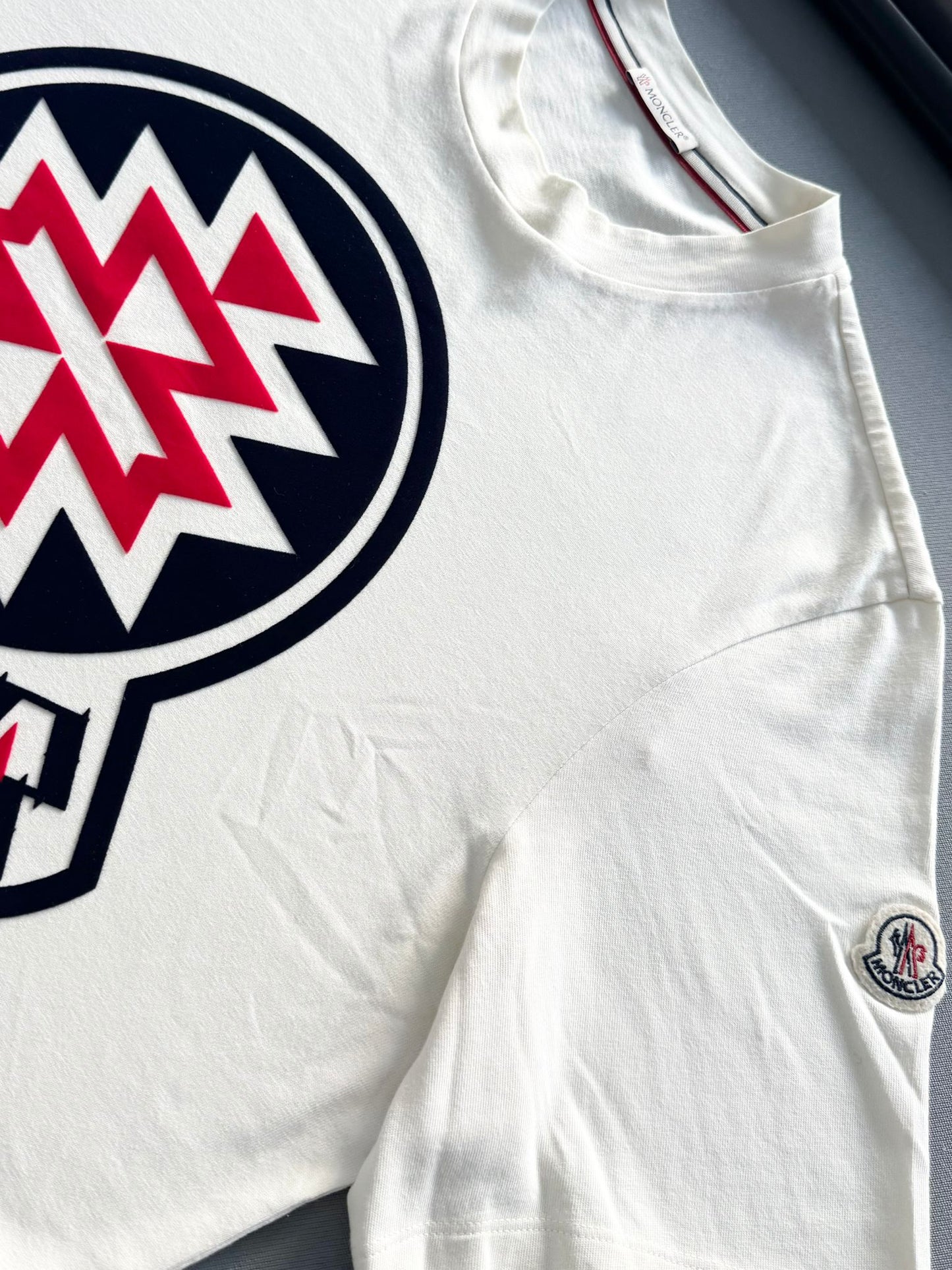 Moncler Off White Navajo Logo T-Shirt - Size: Medium (23.5''ptp)