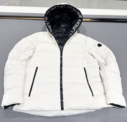 Moncler Tharon White Down Jacket – Size 5 (Fits UK 14-16)