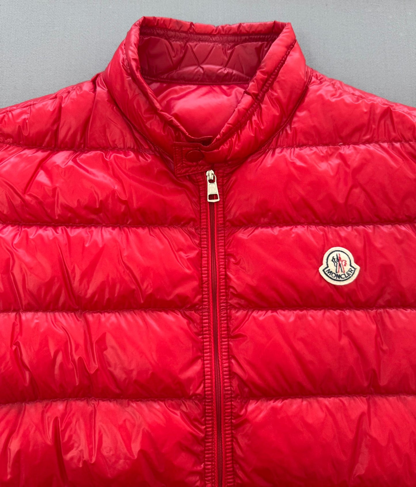 Moncler Red Gui Down Gilet - Size 4 - 22” PTP - Large
