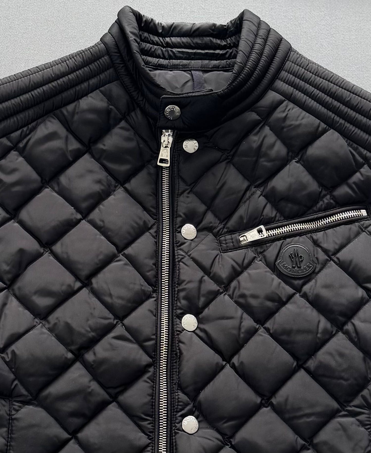 Moncler Black Roy Gilet - Size 2 (Medium) (21” PTP)