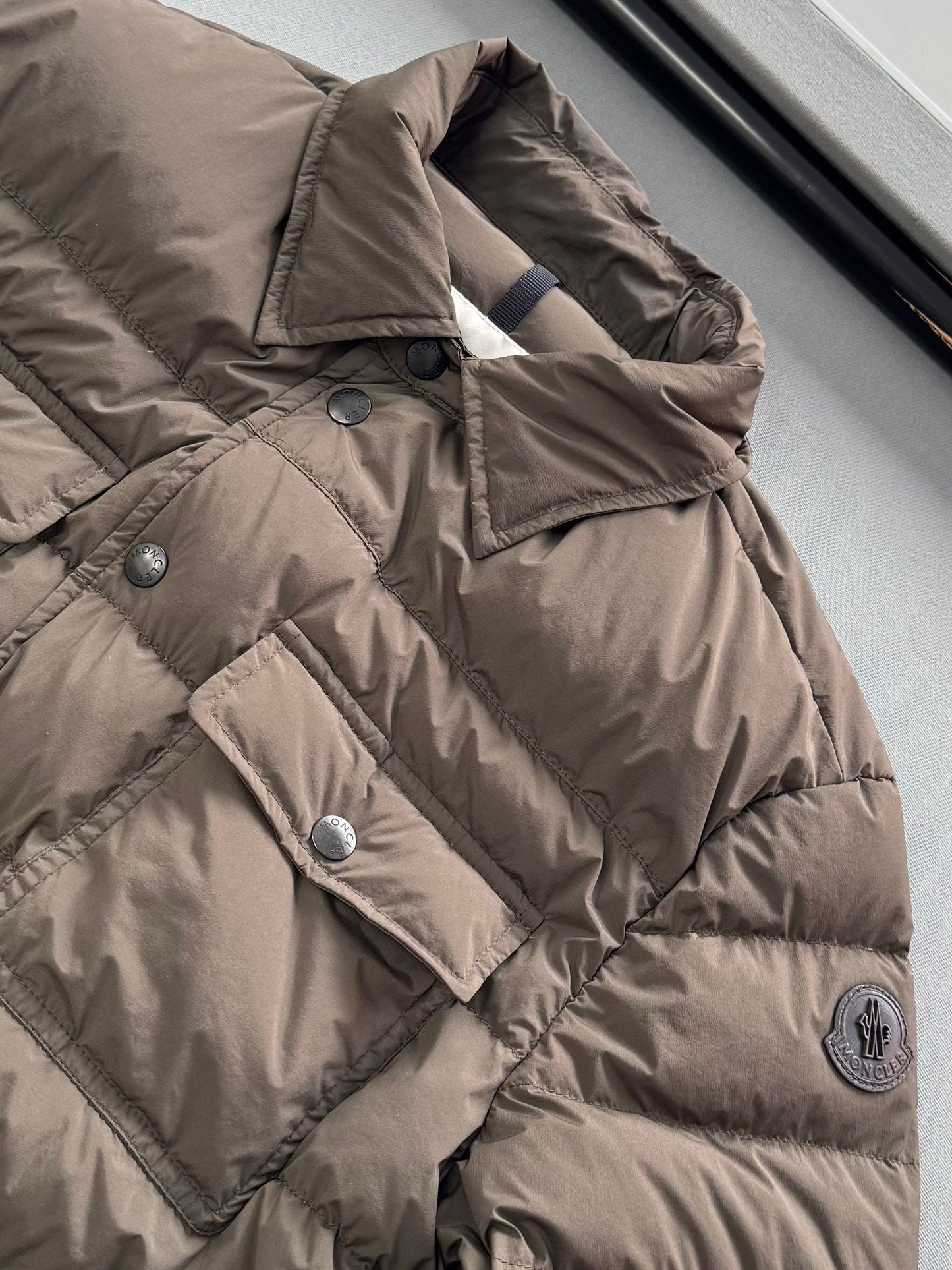Moncler Laberon Down Jacket - Khaki - Size 3 (22''ptp)