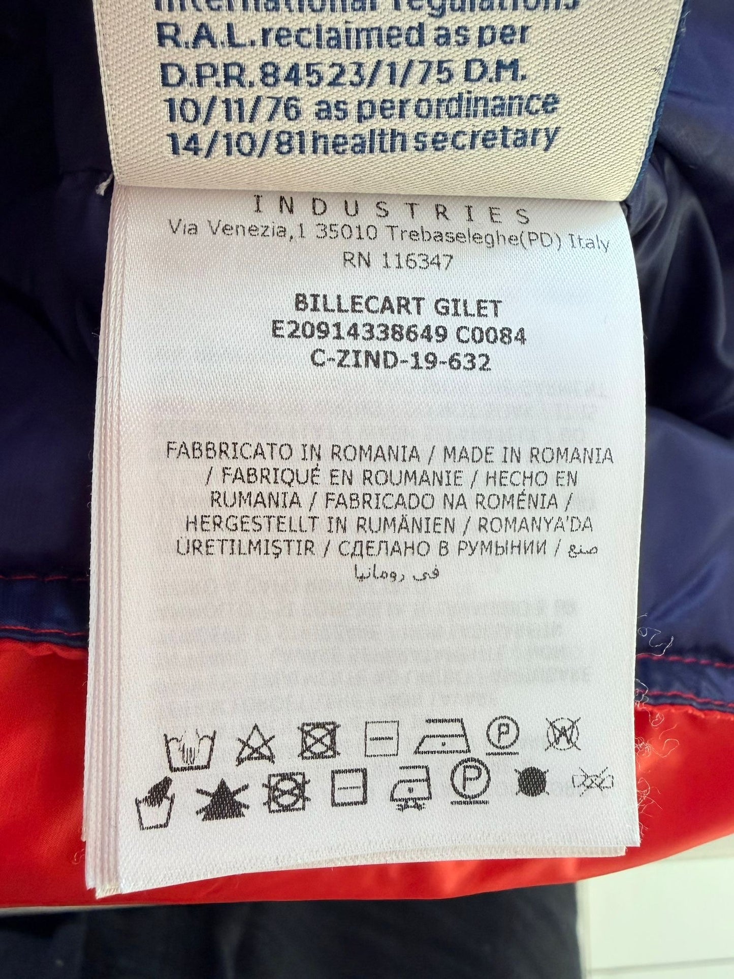 Moncler Red Billecart Down Puffer Hooded Gilet - size 6 (25” PTP) X large