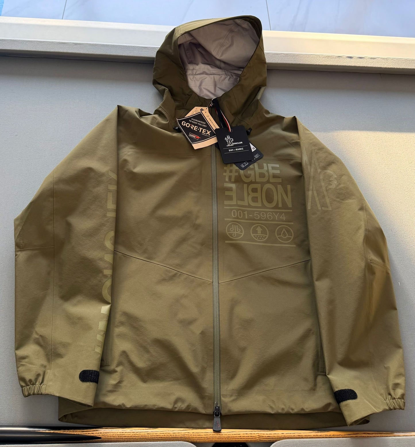 Moncler Fel Grenoble Gortex Khaki Jacket - Size: 3 (26'' ptp)