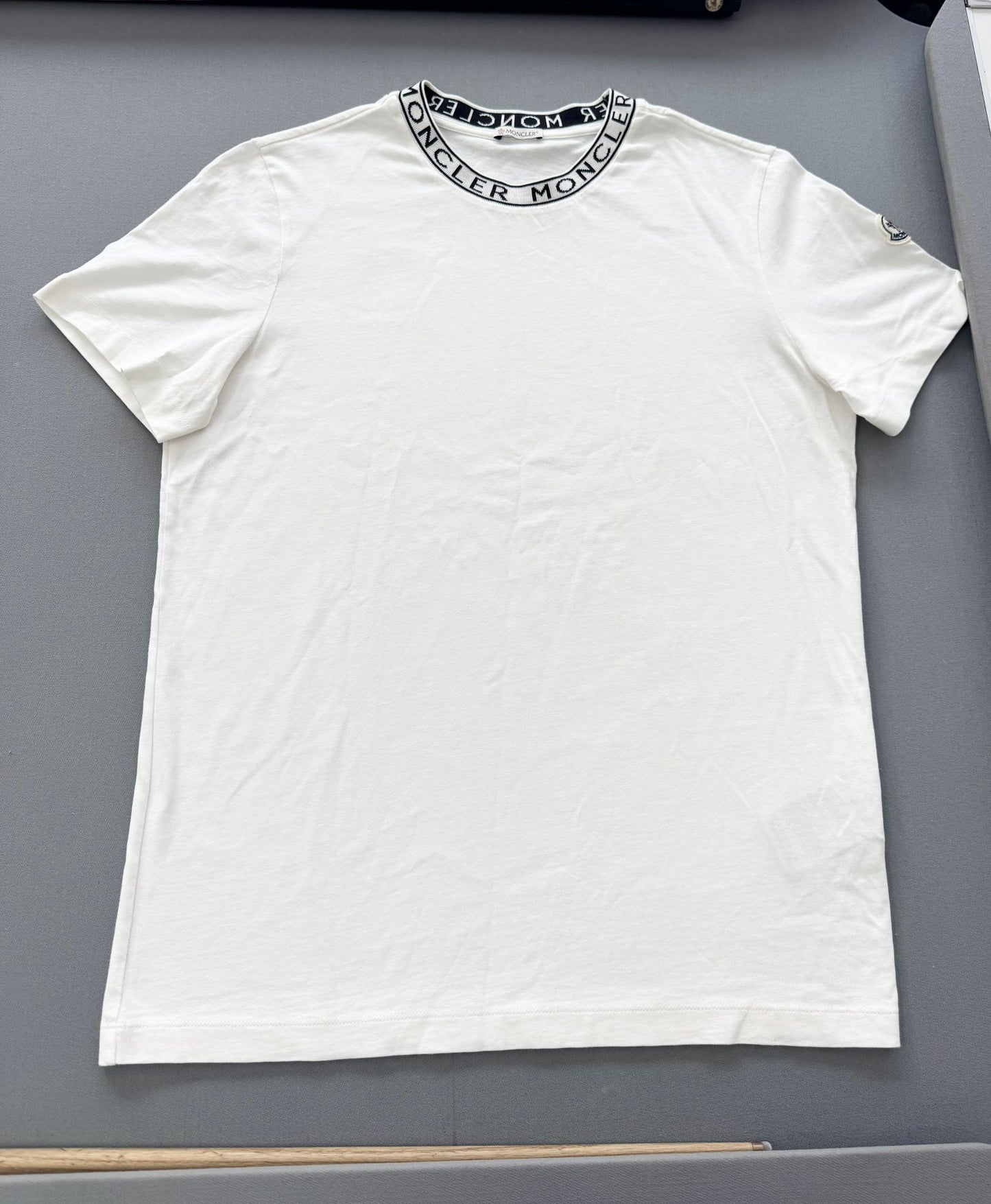 Moncler White Logo Tape Relaxed Fit Cotton T-Shirt - Medium (21” PTP)