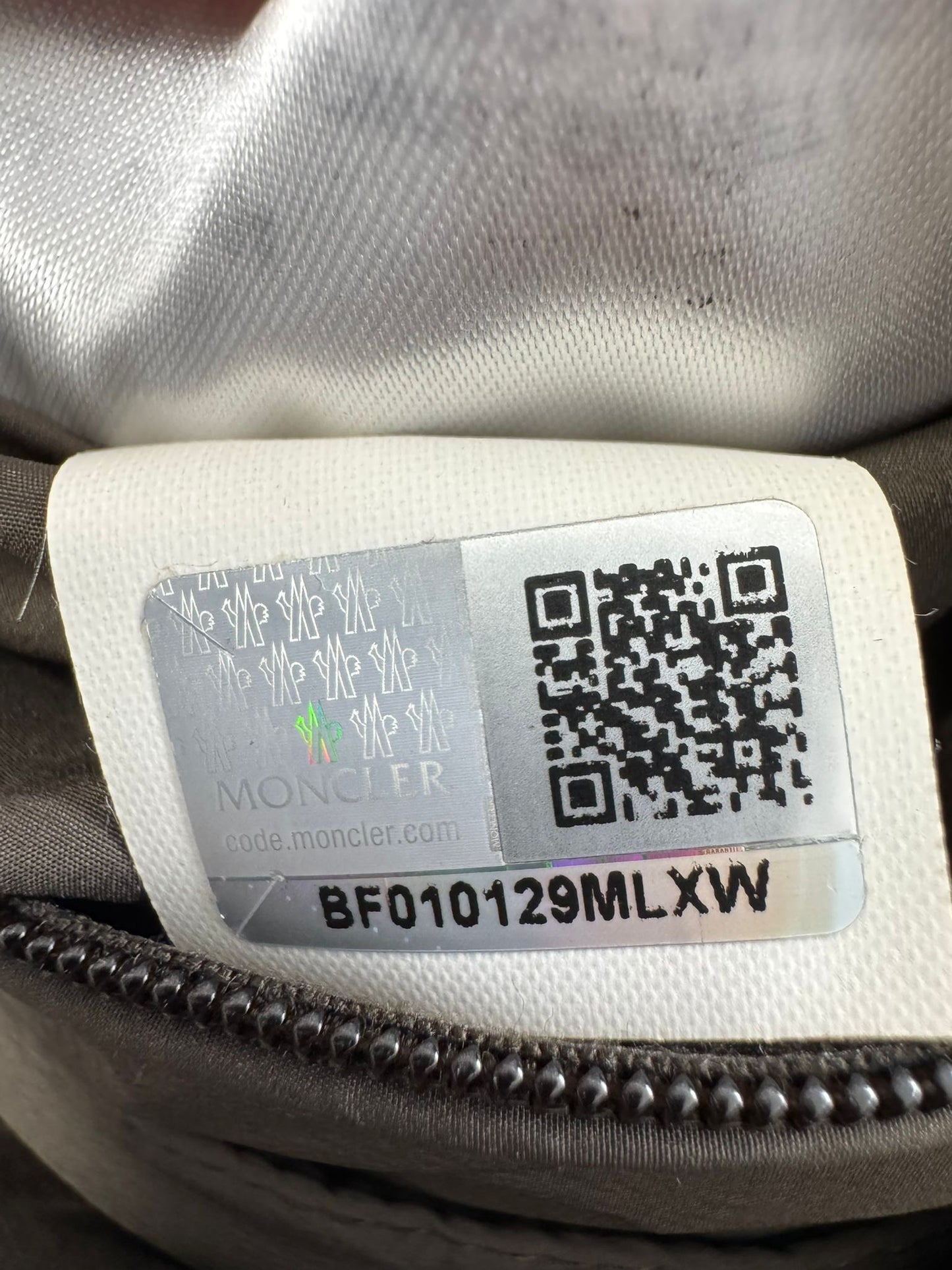 Moncler Laberon Down Jacket - Khaki - Size 3 (22''ptp)