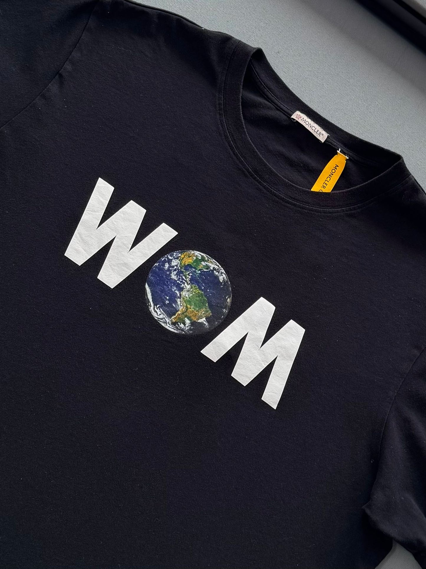 Moncler Genius Fragment ''World Of Moncler'' Black T-Shirt - Large (23''ptp)