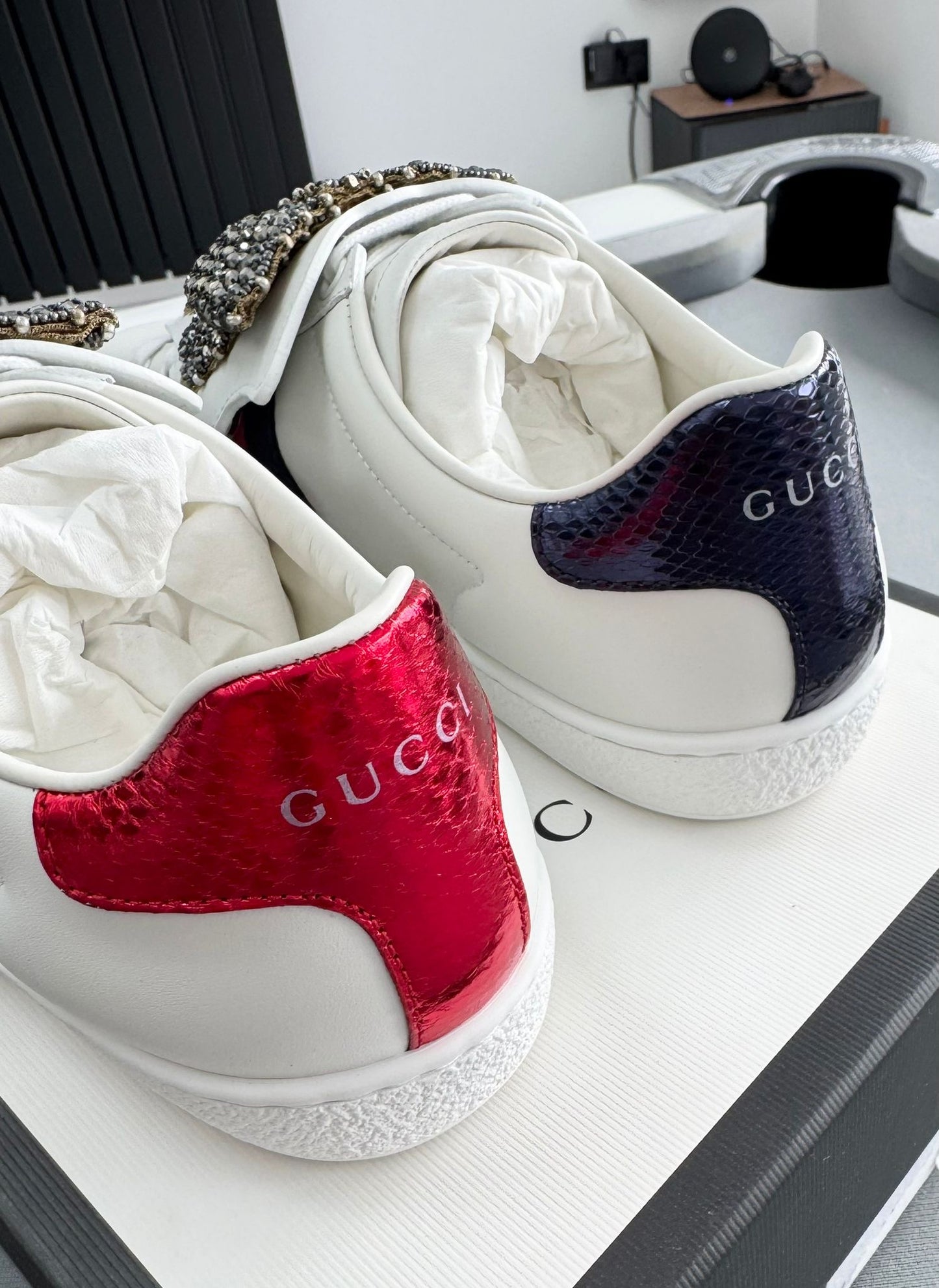 Gucci White Crystal Bow Ace Sneakers Size: UK 4(EU37)