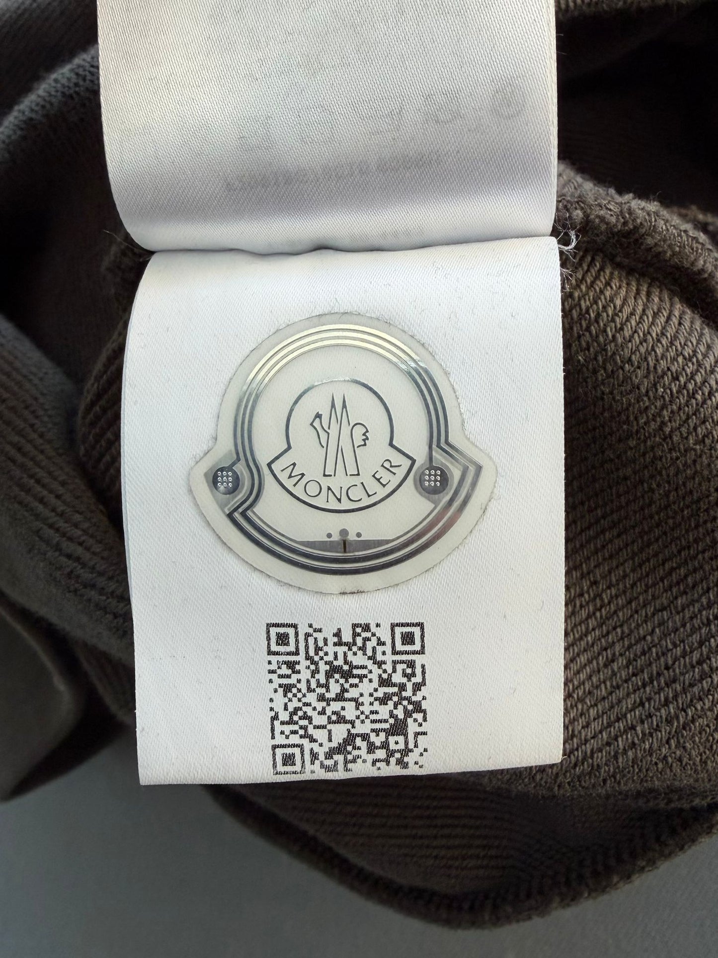 Moncler Grey Sweater - Size: XXL (25''ptp)