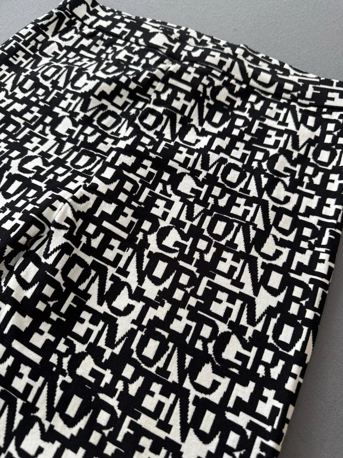 Moncler Apres Ski Logo Print Thermal Grenoble Leggings - Size M (10-12)