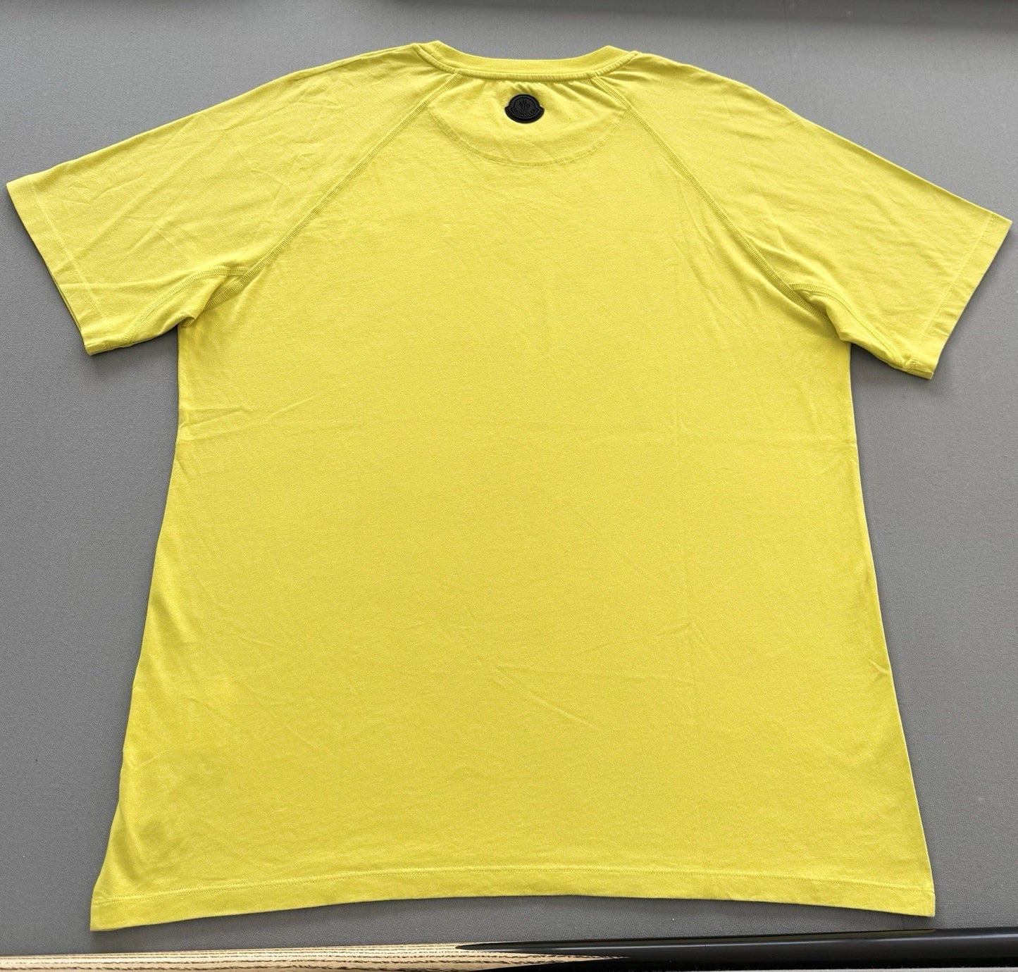 Moncler Maglia Girocollo Yellow Logo T-Shirt - Large (23” PTP)