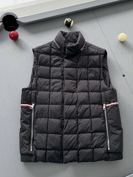 Moncler Black Thar Down Gilet - Medium - Size 2 - 20.5” PTP