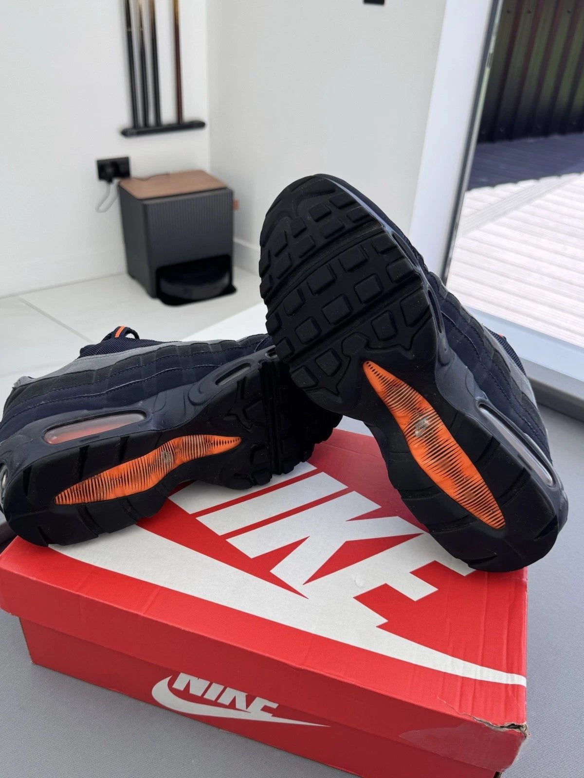 Nike Air Max 95 Navy/Orange - UK 9 / EU 43