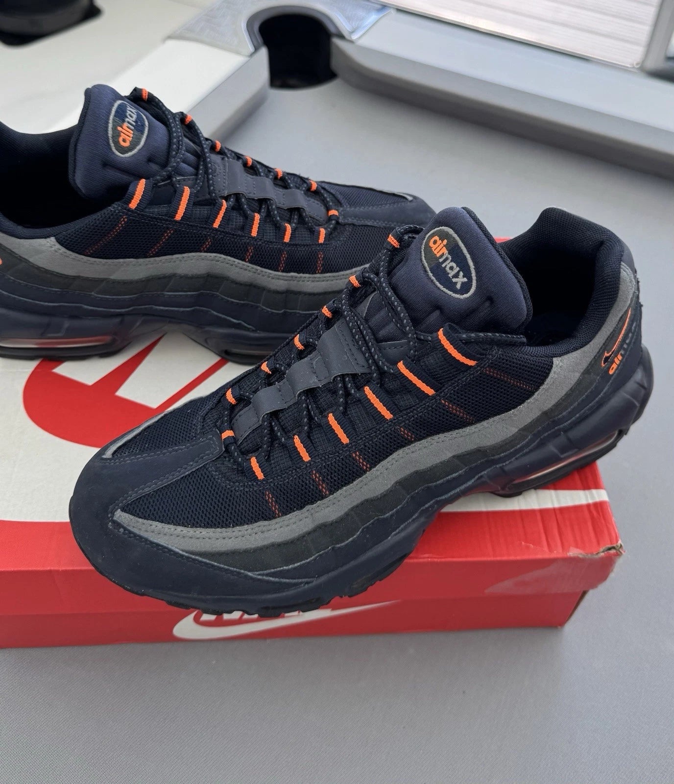 Nike Air Max 95 Navy/Orange - UK 9 / EU 43