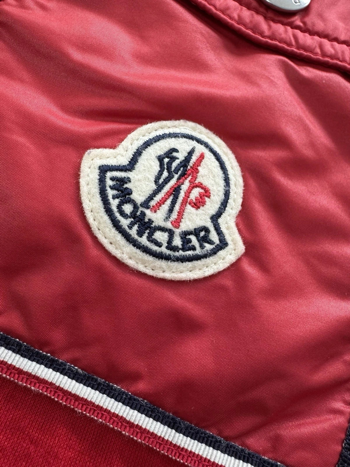 Moncler Red Patch-pocket Cotton Jersey T-shirt - Medium Fits Large - 23.5” PTP