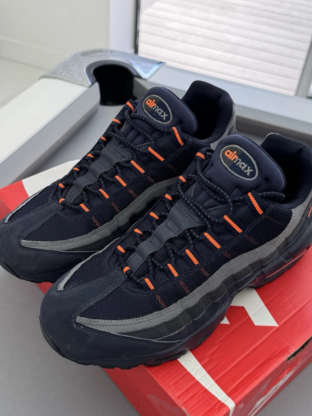 Nike Air Max 95 Navy/Orange - UK 9 / EU 43