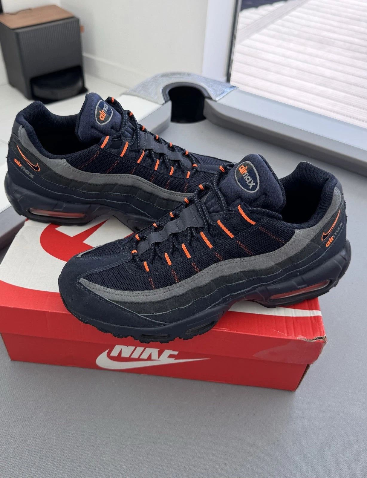 Nike Air Max 95 Navy/Orange - UK 9 / EU 43