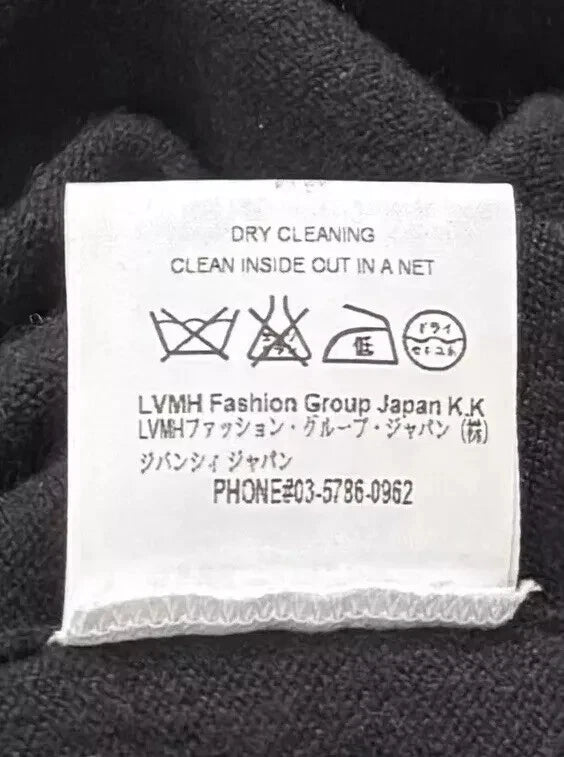 Givenchy Black Star Cashmere Jumper - Medium (21” PTP)